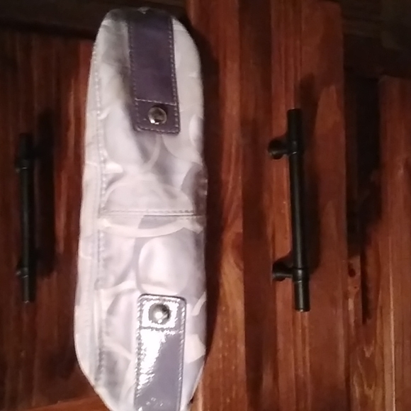 Lavender Coach Shoulder Bsg - Picture 4 of 5